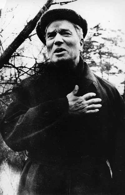 1958 Boris at home at Peredelkino