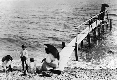 1890s Rosalia with Boris, Alexander and a friend on the beach at Odessa