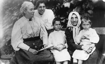 c1896 Rosalia with her mother and Boris, and Leonid’s mother with Alexander on her lap.